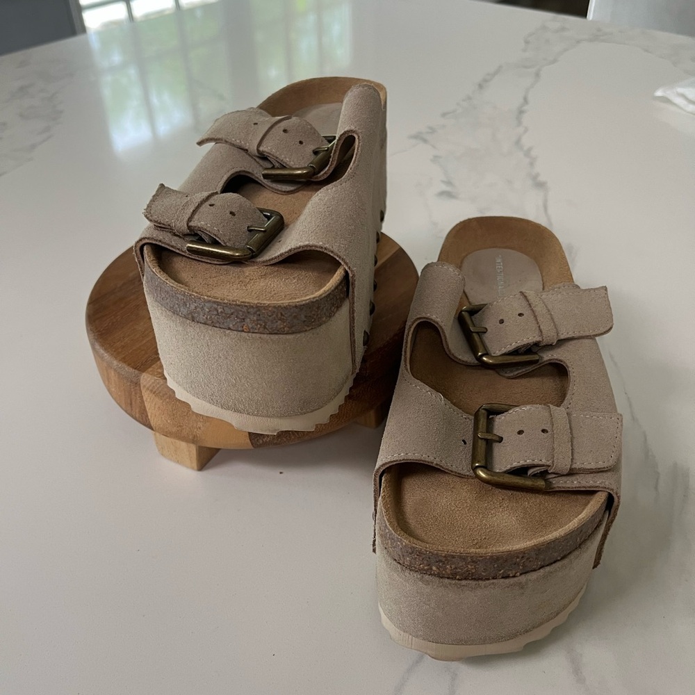 Women's Beige Suede Sandals